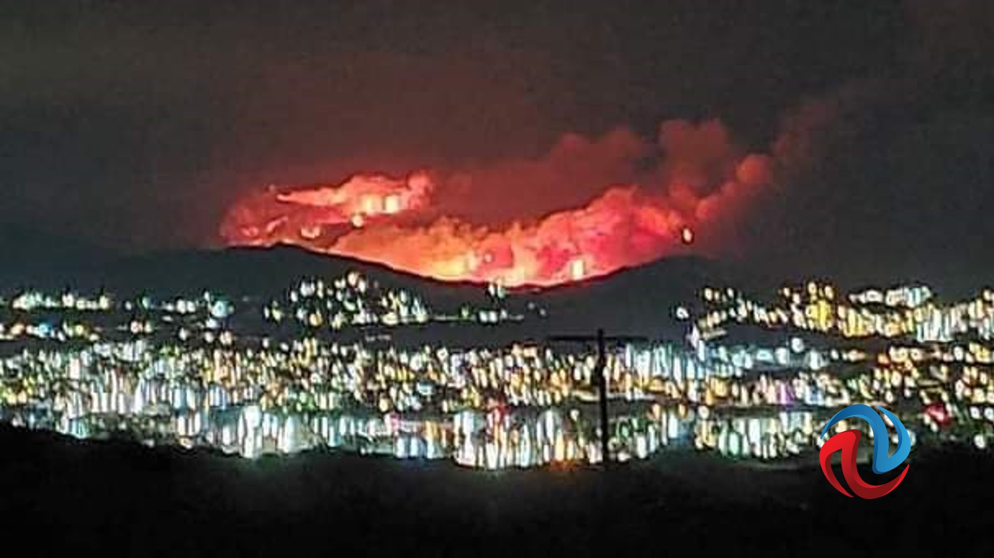 Se extiende el fuego en Valle de las Palmas 