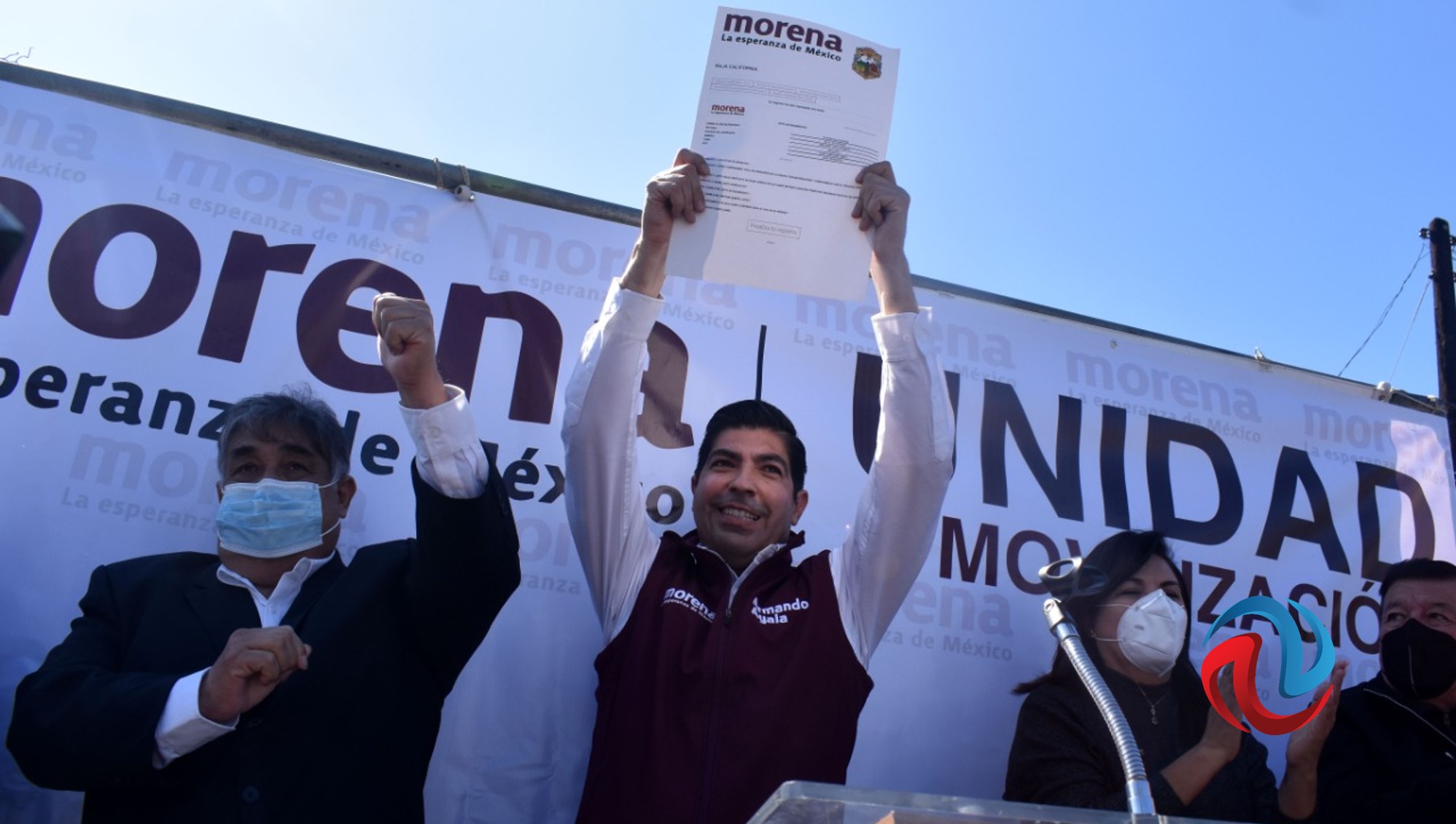 Ayala se registra con miras a reelegirse 