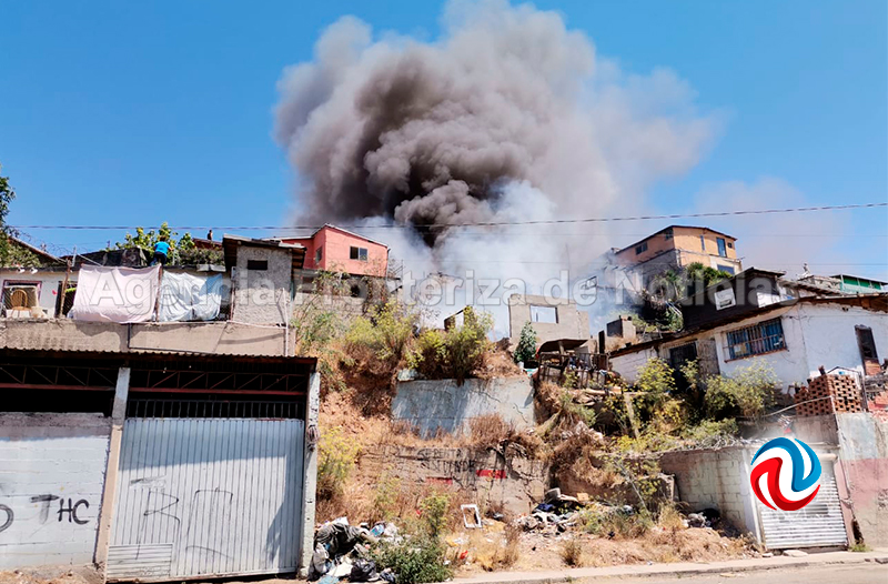 Fuerte incendio consume cuatro casas en La Herrera 
