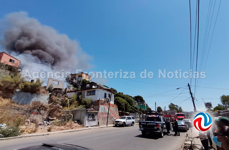 Fuerte incendio consume cuatro casas en La Herrera 