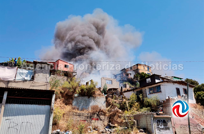 Fuerte incendio consume cuatro casas en La Herrera 