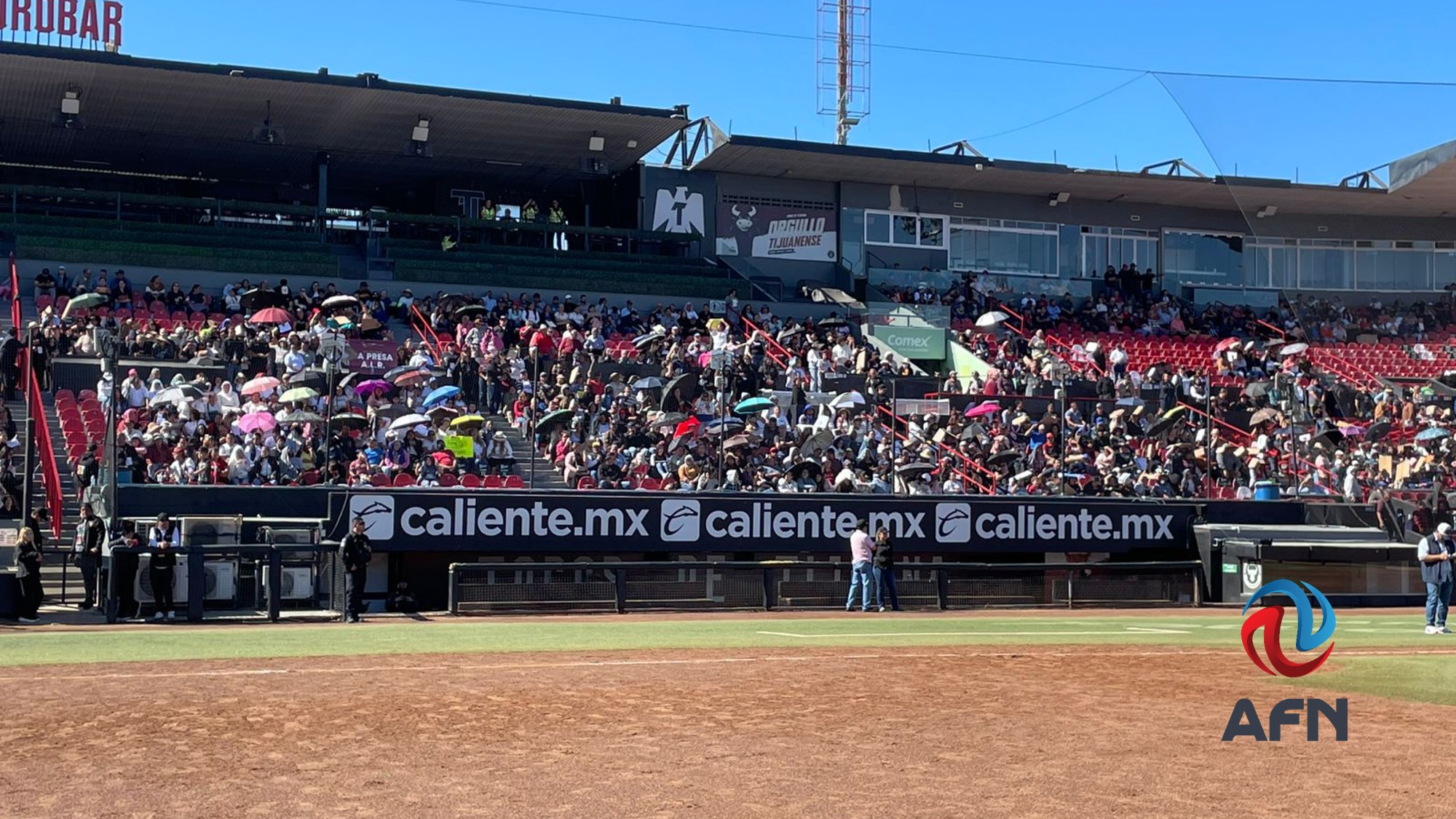 Toman protesta representantes de mil 091 comités vecinales