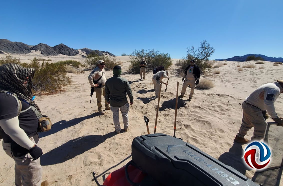 Rescatan a trabajadores de una casa productora que se habían perdido en el desierto en Mexicali 