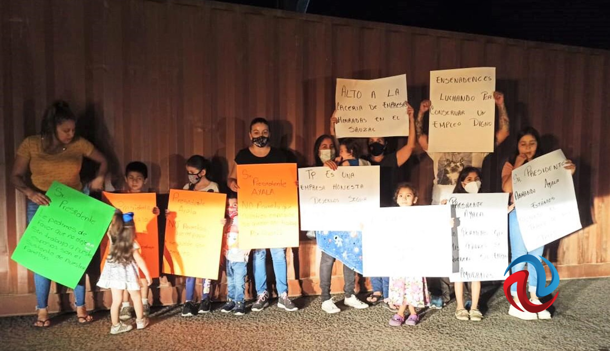 Ayuntamiento busca clausurar empresa porturaria, pero se resisten