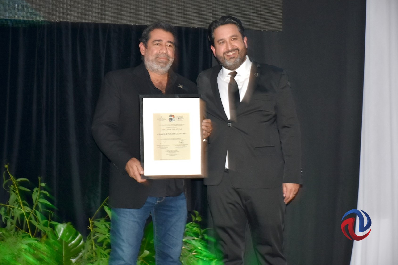 Galardonó CANIRAC a restauranteros y chefs rosaritenses