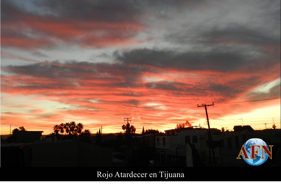 Rojo Atardecer en Tijuana