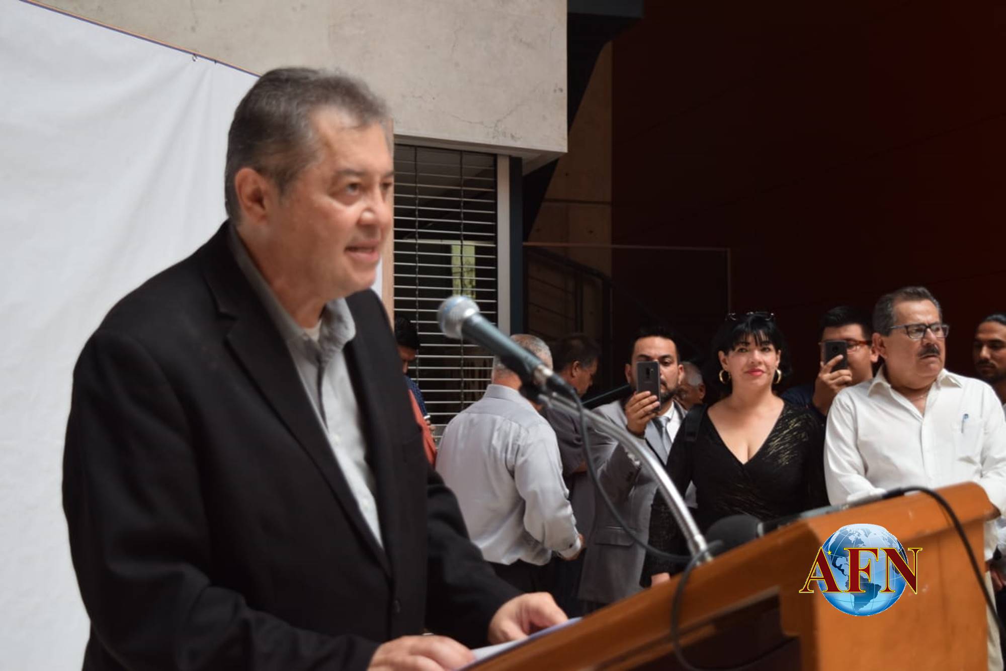 Se destapa Martínez Veloz por gubernatura