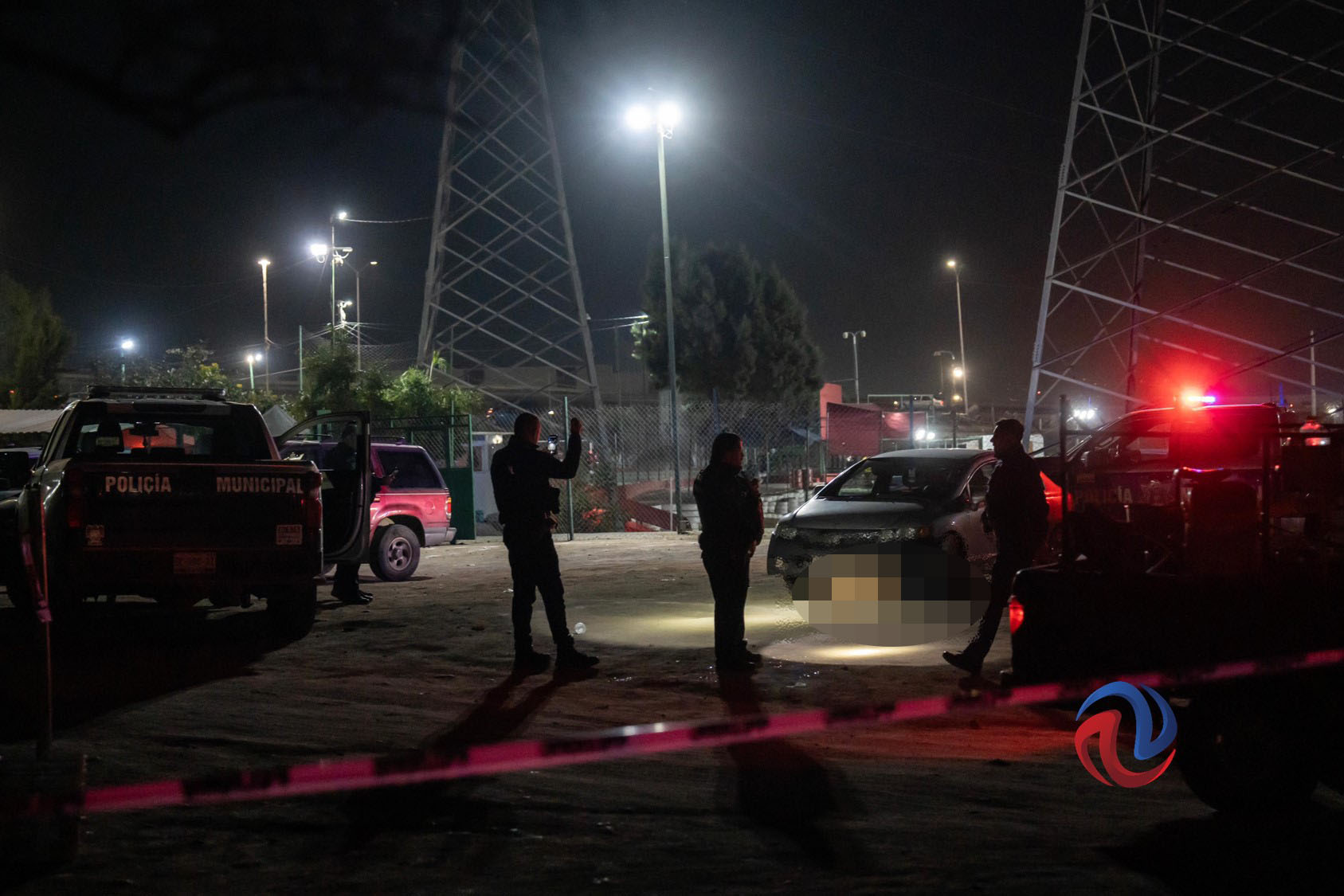 Asesinan a balazos a un hombre en estacionamiento de unas canchas de futbol