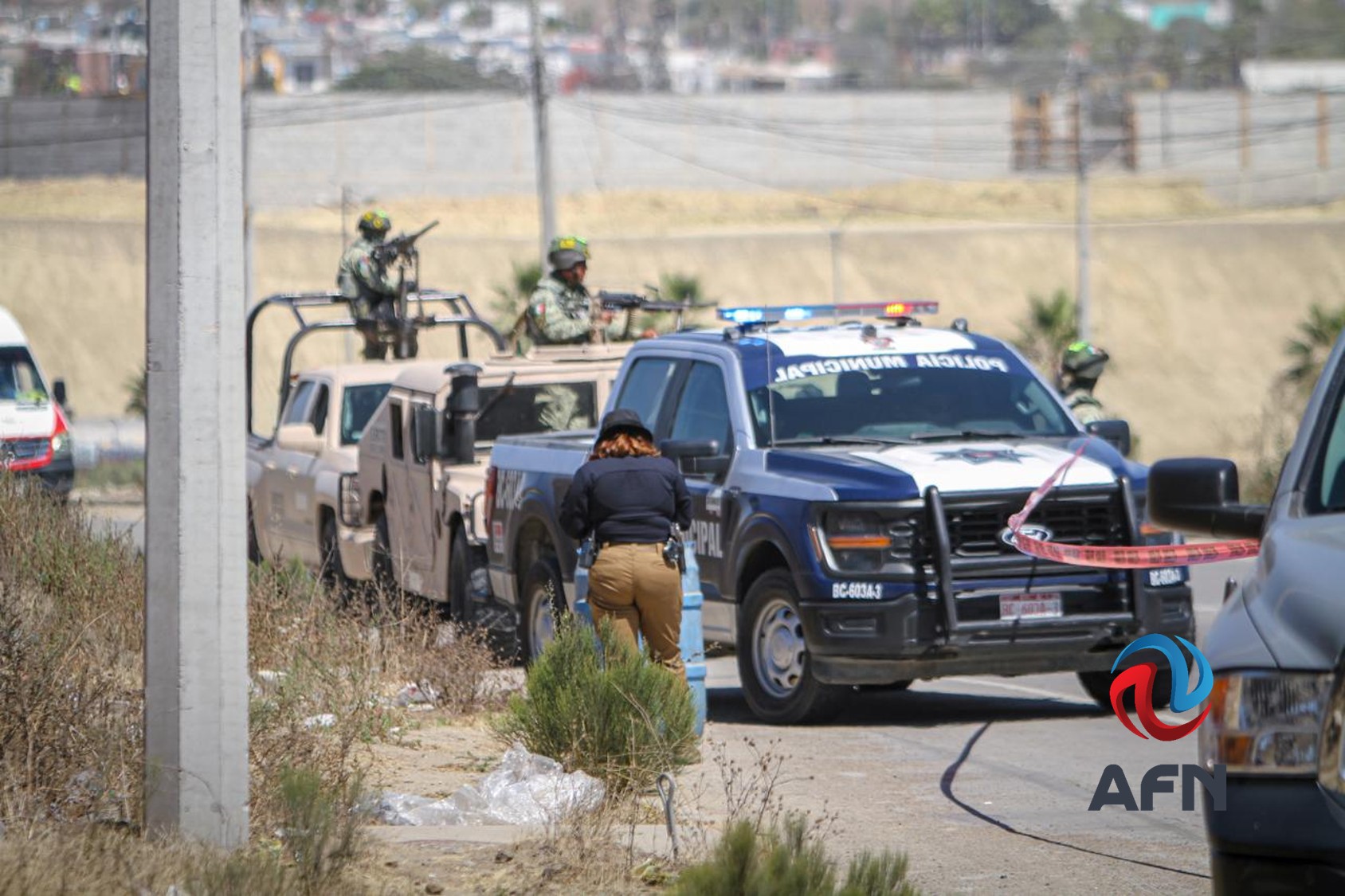 Hallan cuerpo de un hombre en un tambo, en el fraccionamiento Natura