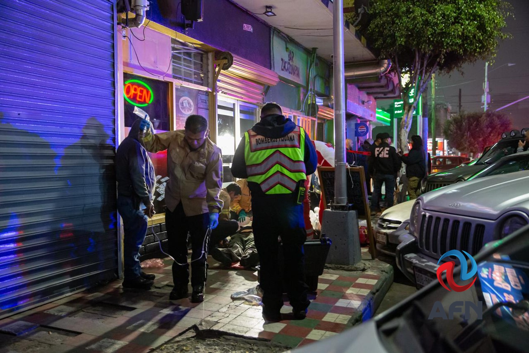 Balean a una joven frente a un bar de la zona Centro