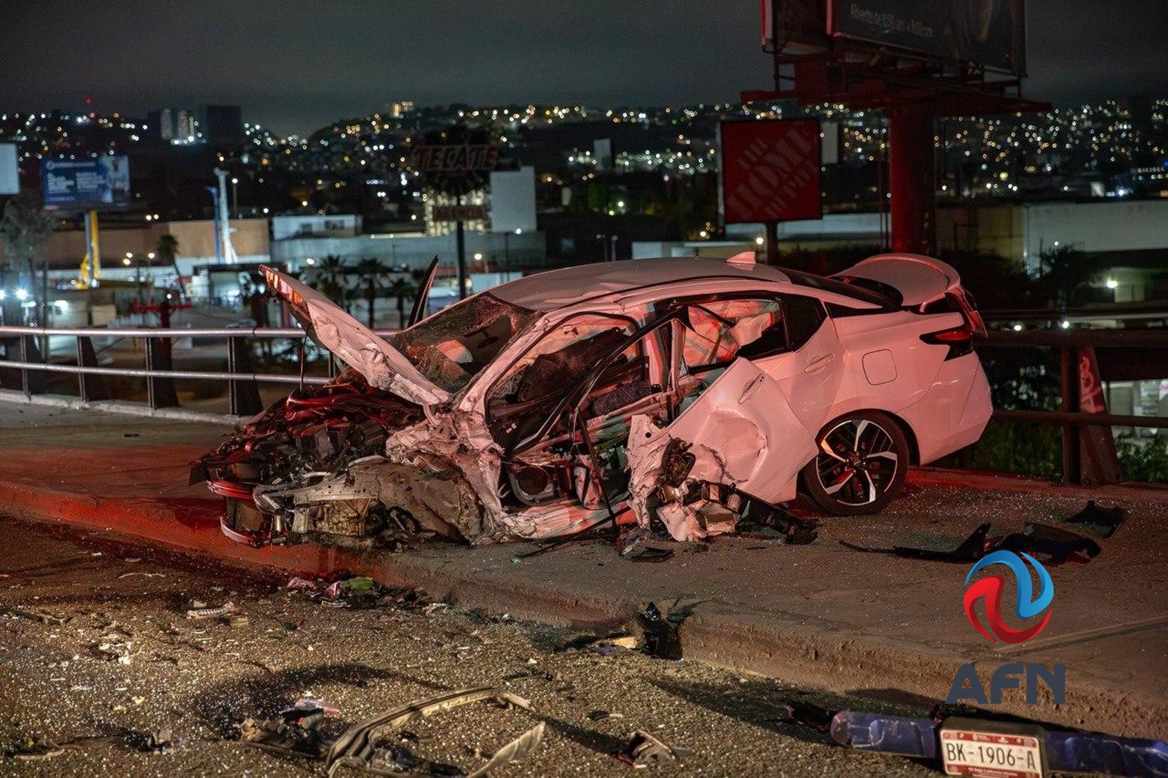 Aparatoso choque en el puente Lázaro Cárdenas deja cuatro heridos 