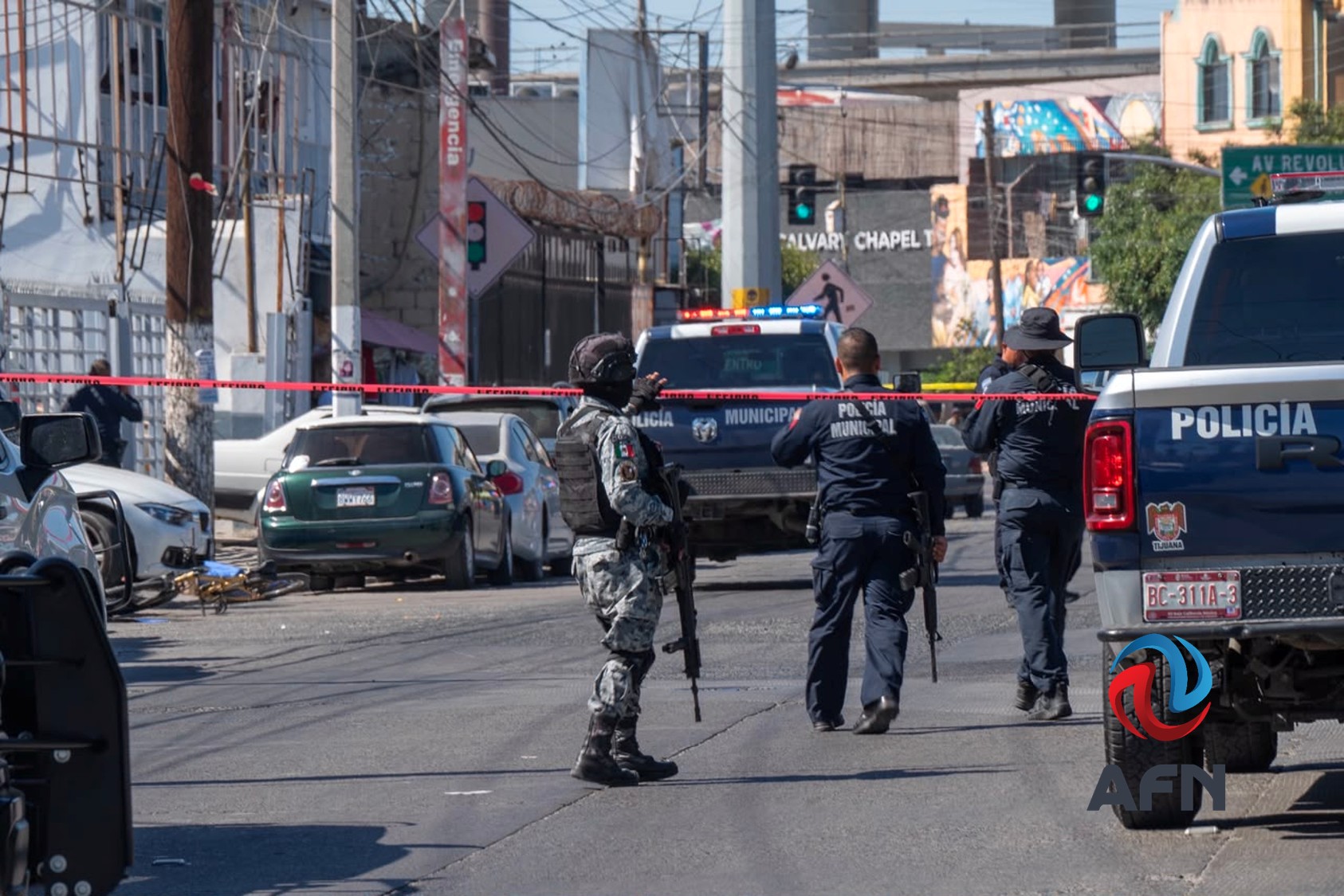 Asesinan a balazos a hombre en la zona Centro; hay tres detenidos