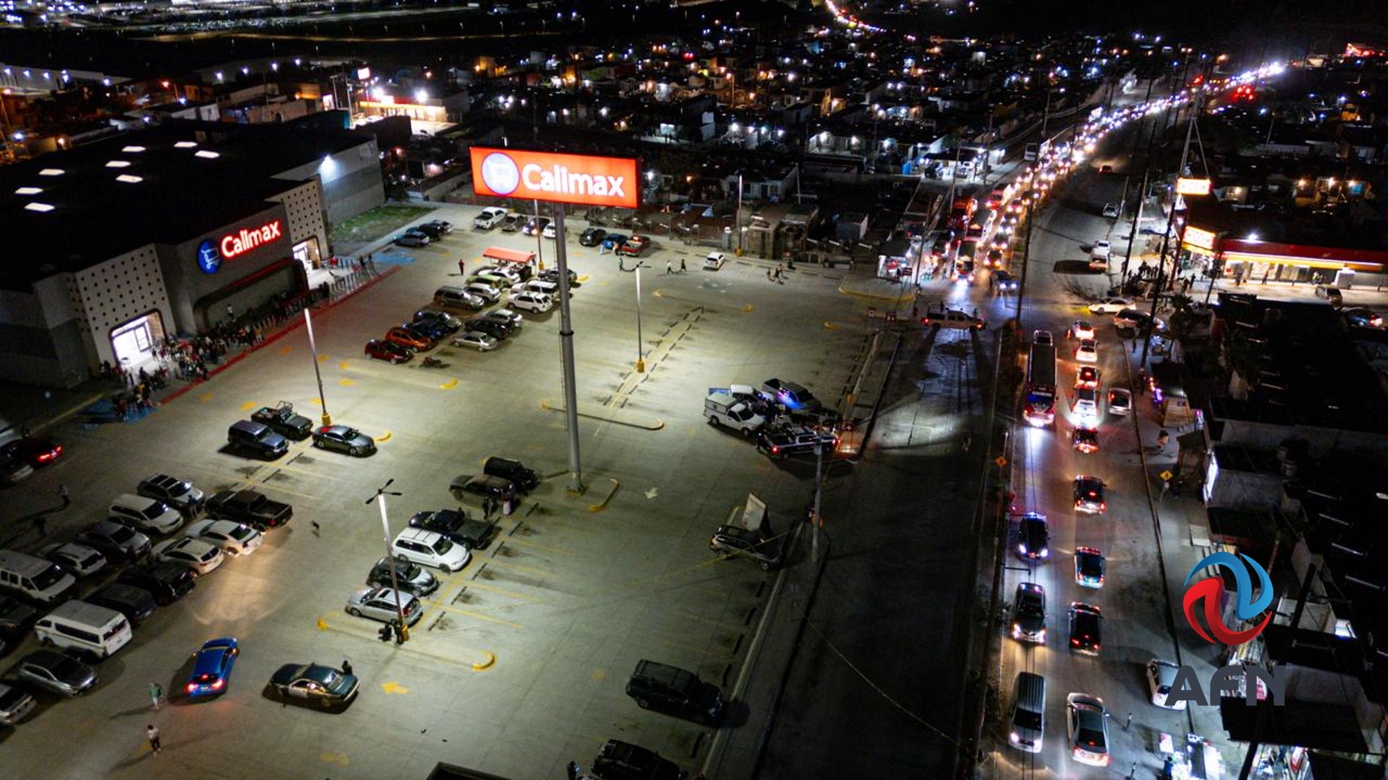 Incendian automóvil con tres cuerpos en su interior