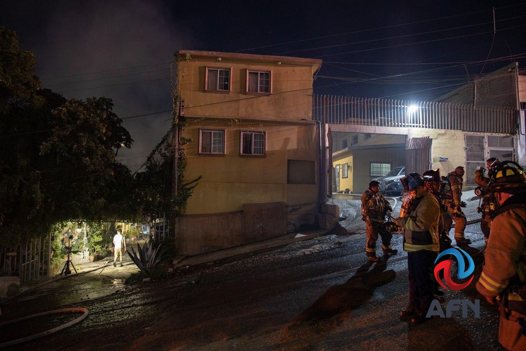 Mueren dos jóvenes en un incendio en la colonia Postal 
