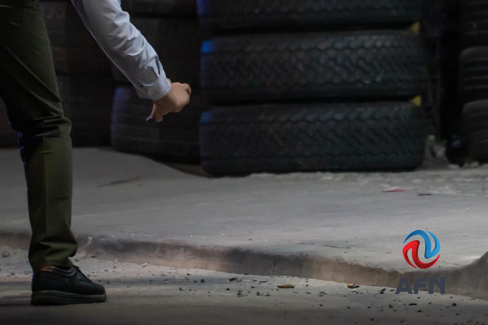 Disparan contra una llantera en la 3 de Octubre; hay un muerto y un herido