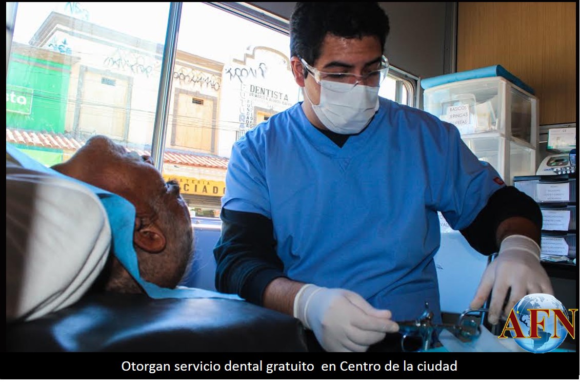 Dan servicio dental gratuito en Zona Centro