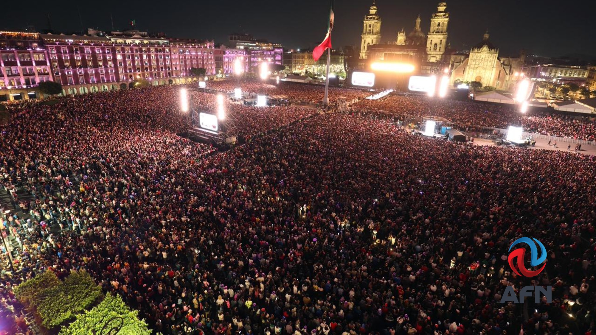 Shakira rompe récord con más de 400 mil asistentes en el Zócalo