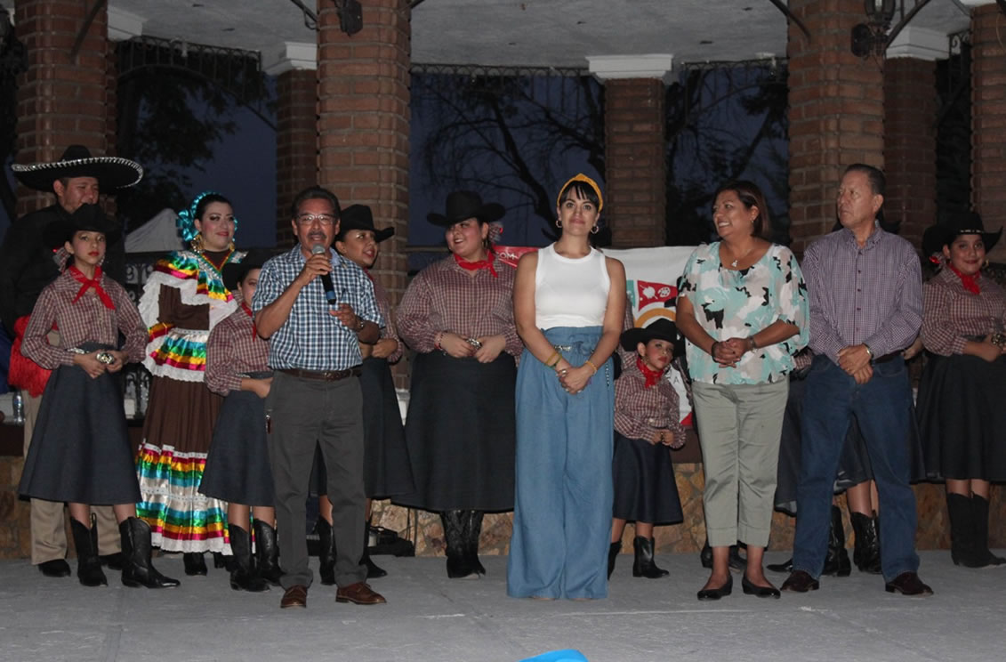 Domingo Entre Magia y Cultura en Tecate