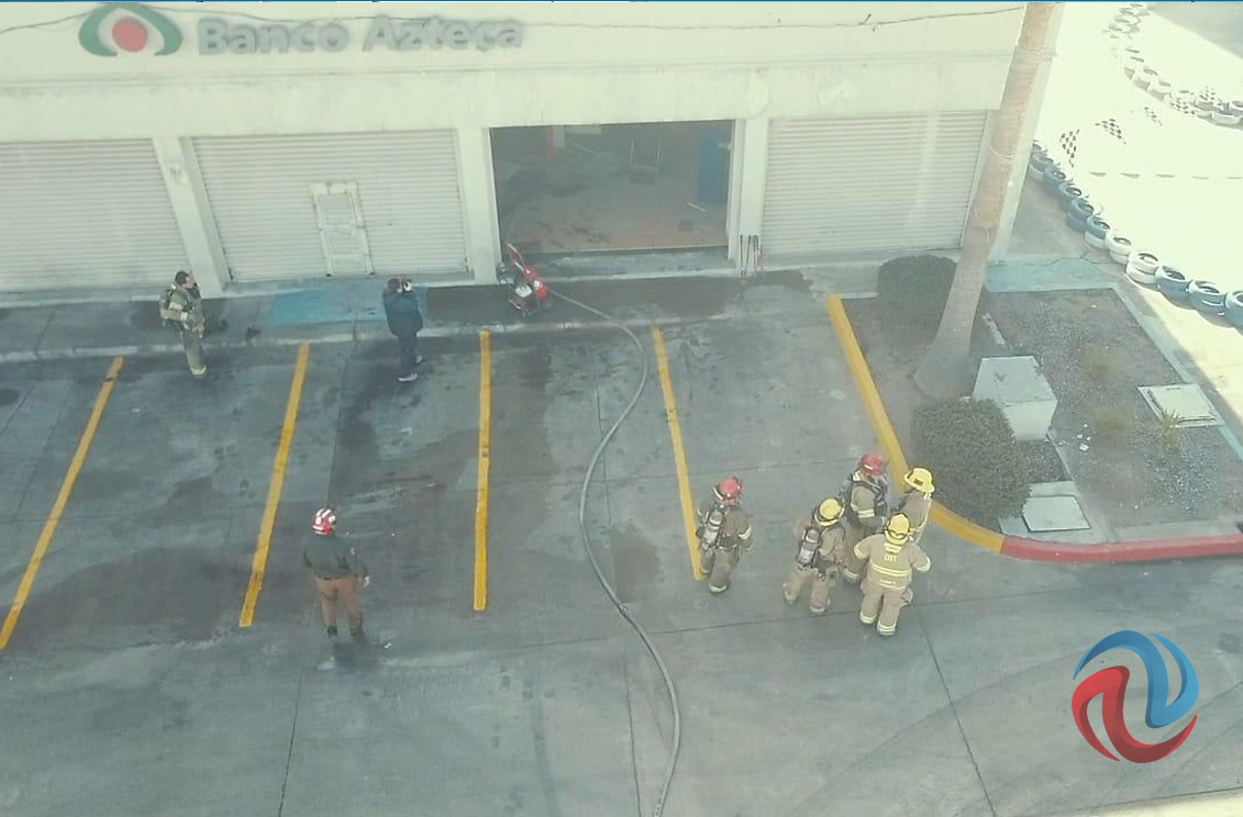 Se incendia una tienda en Plaza 2000
