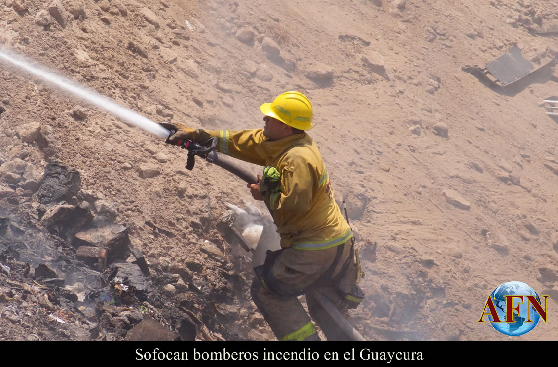 Sofocan bomberos incendio en el Guaycura