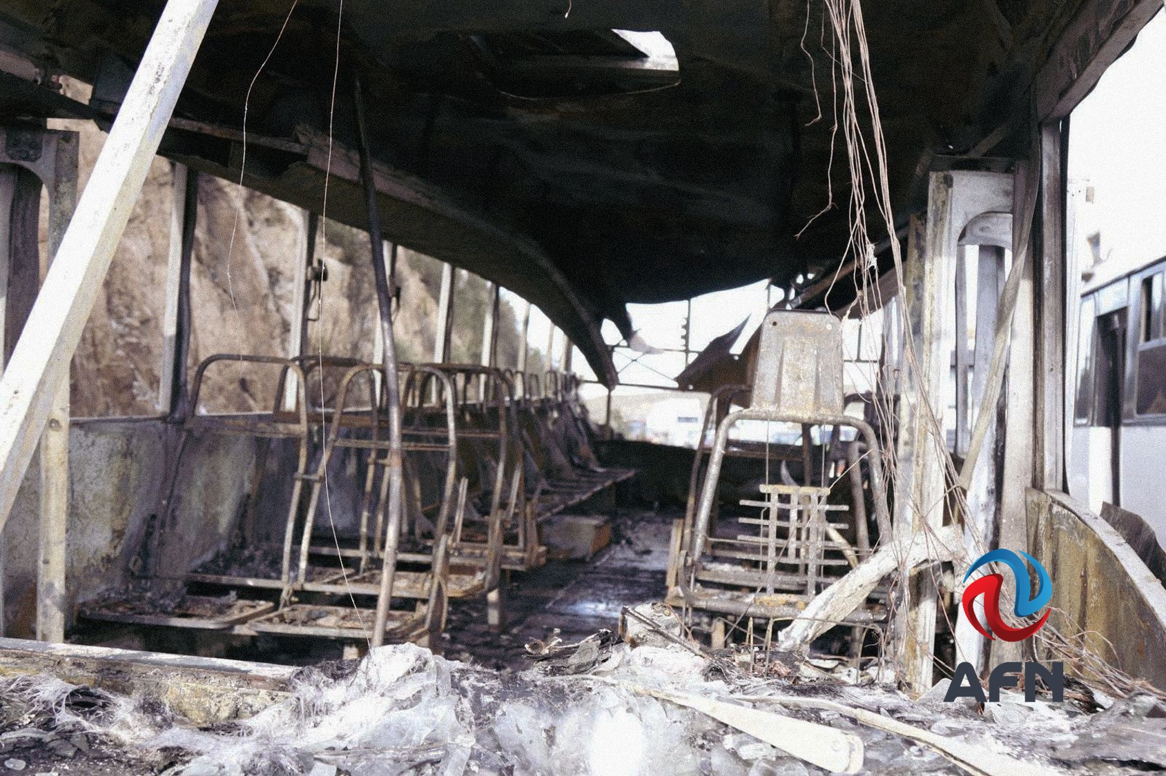 Arde unidad de transporte de personal sobre el Bulevar 2000; no hubo heridos