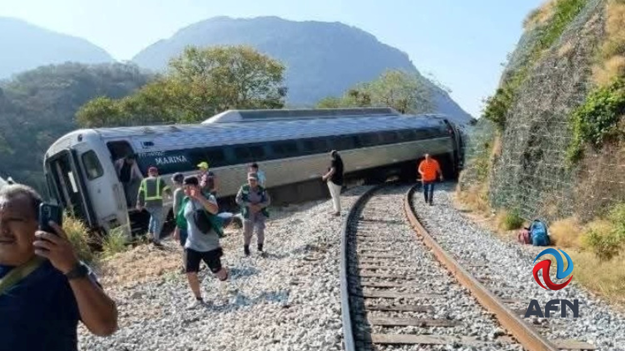 Descarrila Tren Interoceánico en Oaxaca; hay al menos 20 heridos
