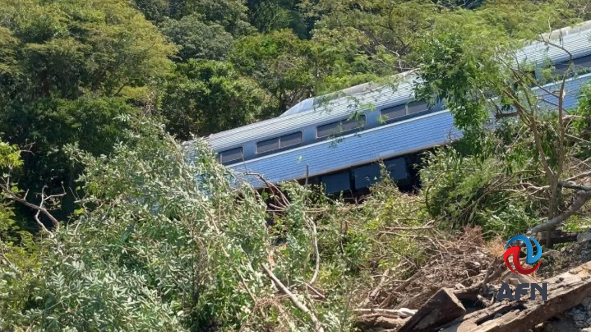 Descarrila Tren Interoceánico en Oaxaca; hay al menos 20 heridos
