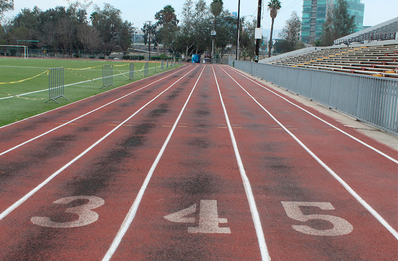 Operarán solo cuatro unidades deportivas por semáforo rojo