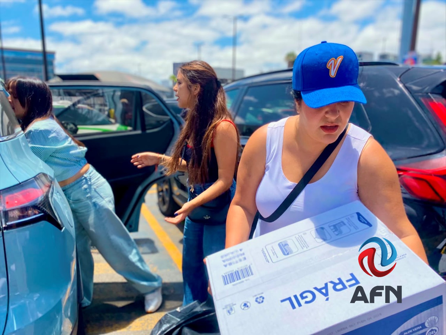 Venezolanos residentes en Tijuana organizan centro de acopio