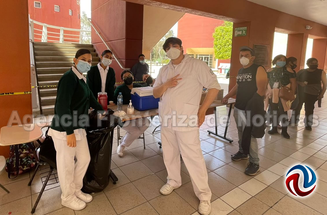 Vacunan a más de 4 mil 500 en tres horas en Tijuana 