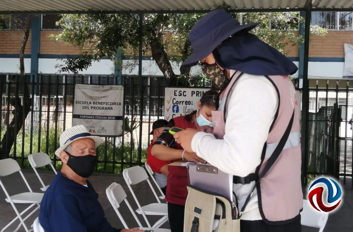 Médicos exigen oficio firmado en puntos de vacunación; Salud ofrece tomar medidas