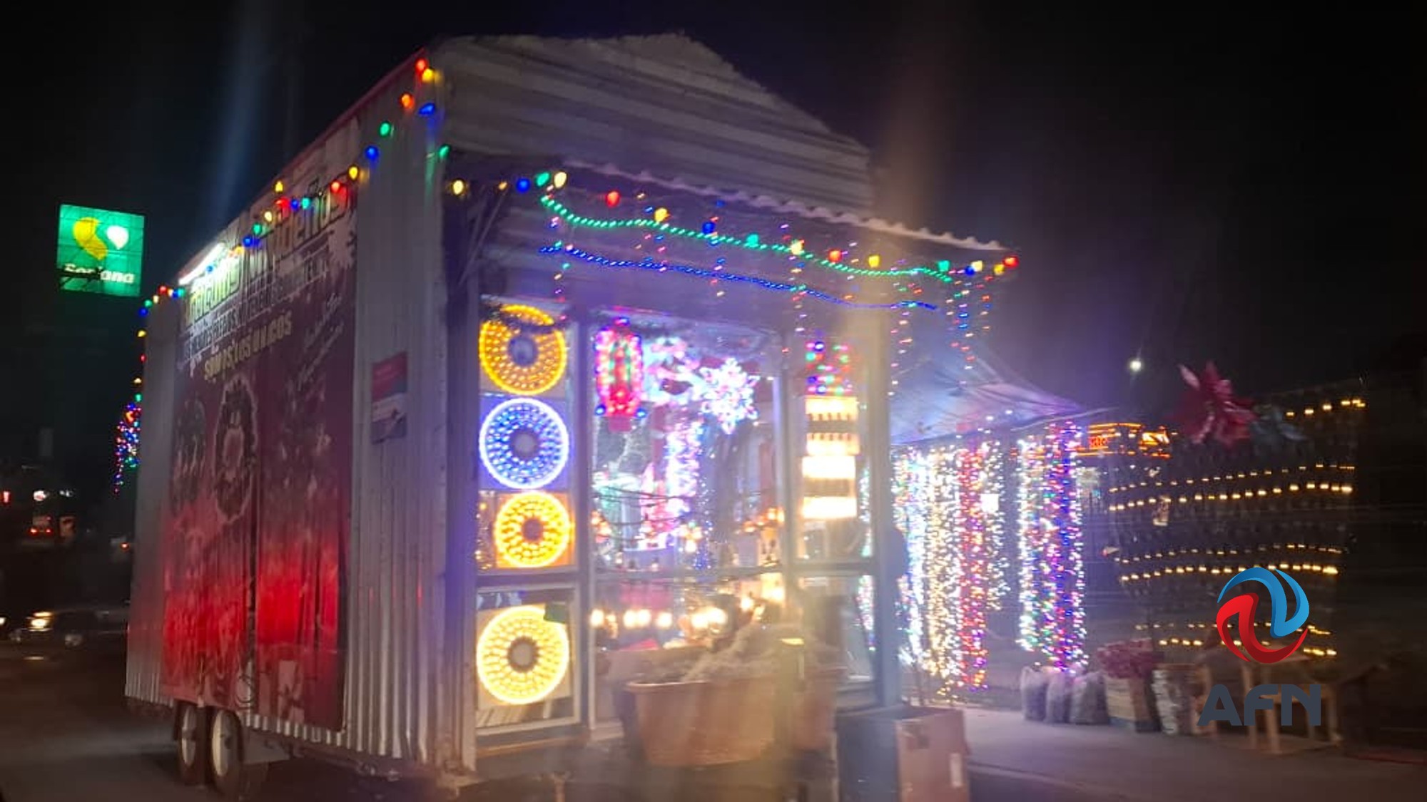 Destaca el comercio navideño en las calles de Tijuana