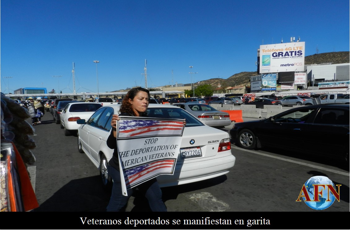 Veteranos deportados se manifiestan en garita