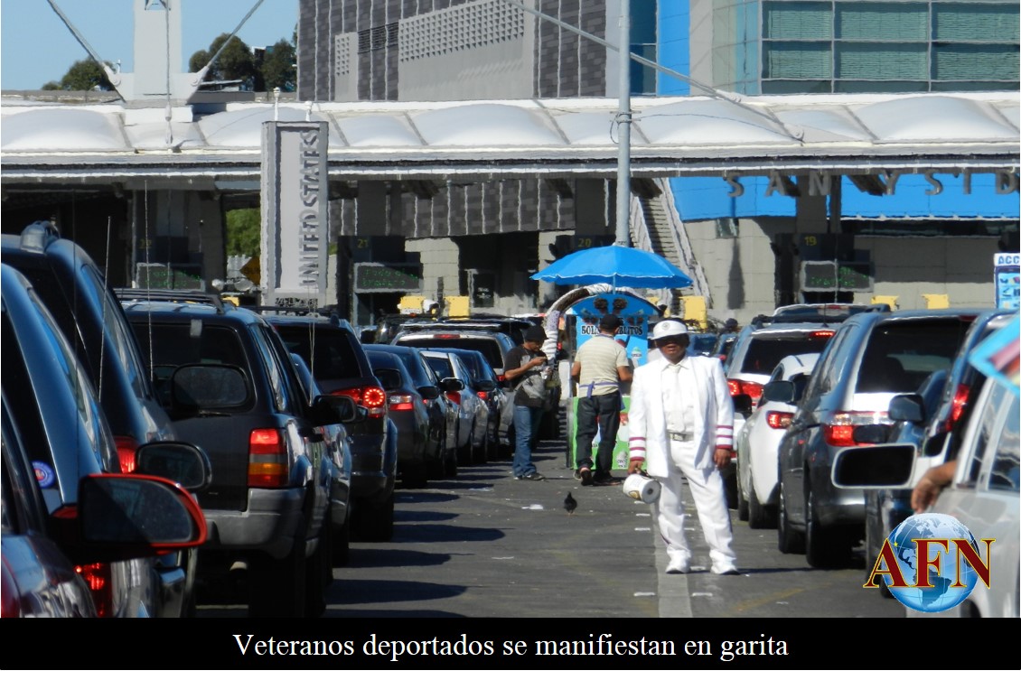 Veteranos deportados se manifiestan en garita