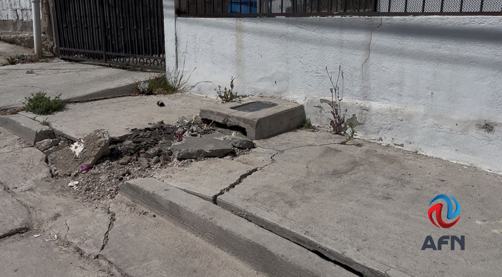 Más de 60 viviendas de la Sánchez Taboada están en riesgo de derrumbe por deslizamiento de tierra