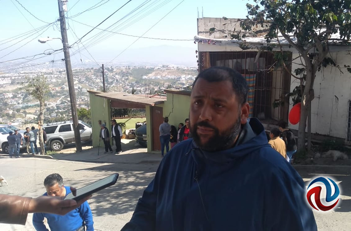 Advierten riesgo de derrumbe en otras cien casas