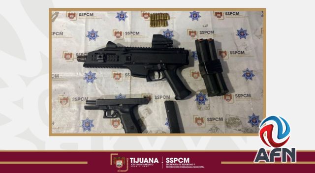 Detienen a hombre y mujer con armas de fuego en Granjas Familiares