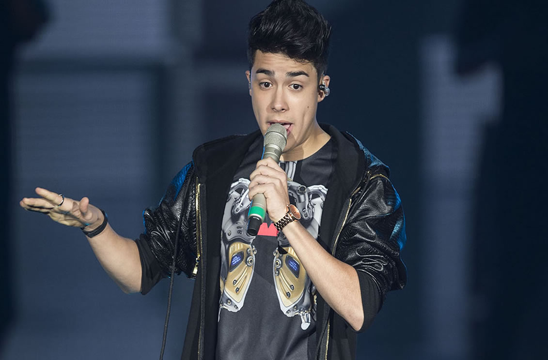 Mario Bautista dió un juangabrielazo; cae del escenario