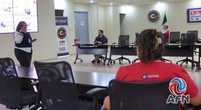 Universitarios aprenden sobre el funcionamiento del C5 en Tijuana 