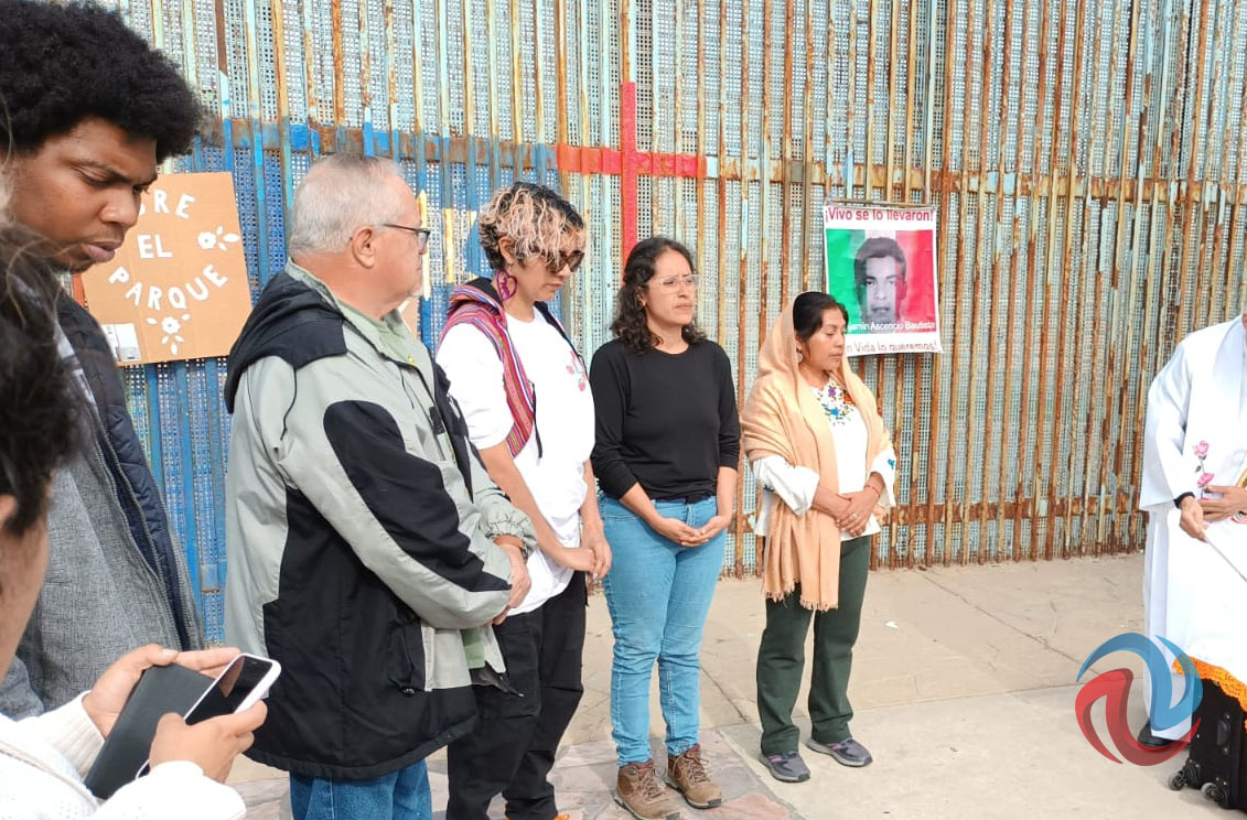 Realizan misa en recuerdo de 43 estudiantes desaparecidos en Ayotzinapa