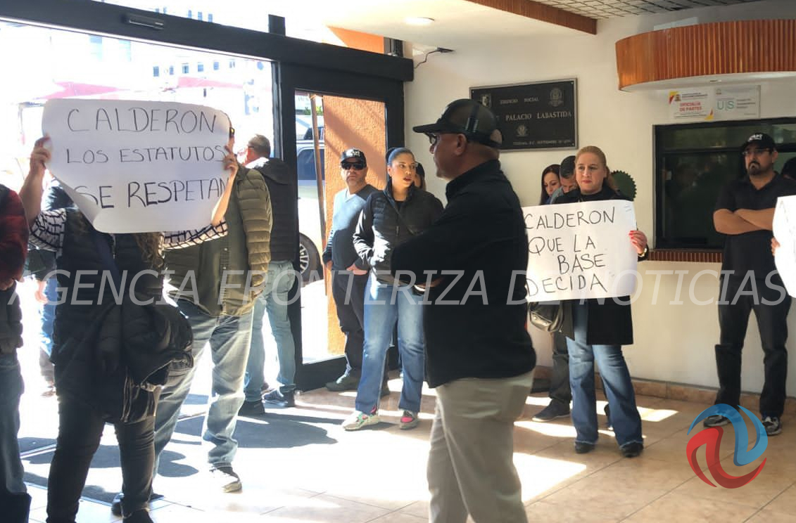 Simpatizantes del Capi Murillo toman oficinas del sindicato y encadenan las puertas
