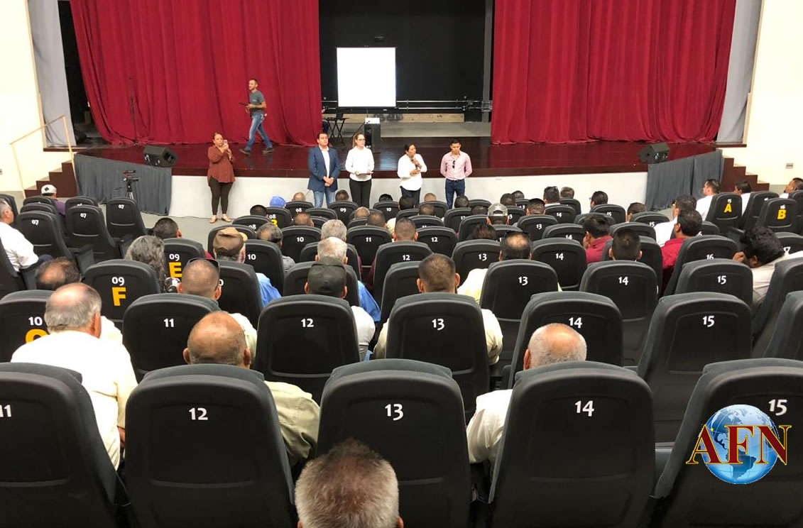 Capacitan a choferes en Tecate