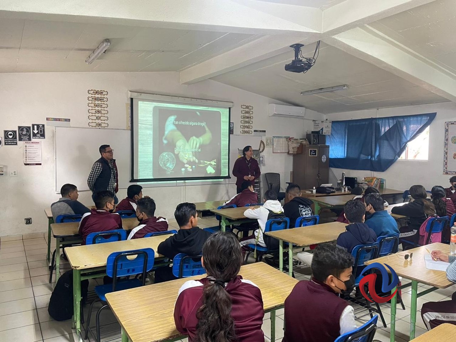 Capacitó COMCA a estudiantes de secundarias sobre prevención de drogas