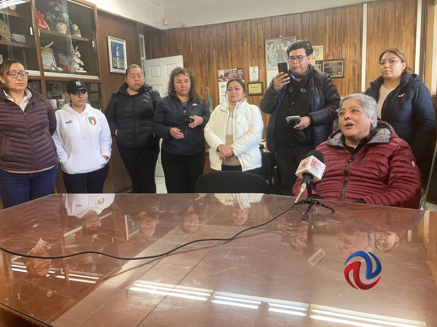 Denuncian padres de familia, falta de maestros en La Poli
