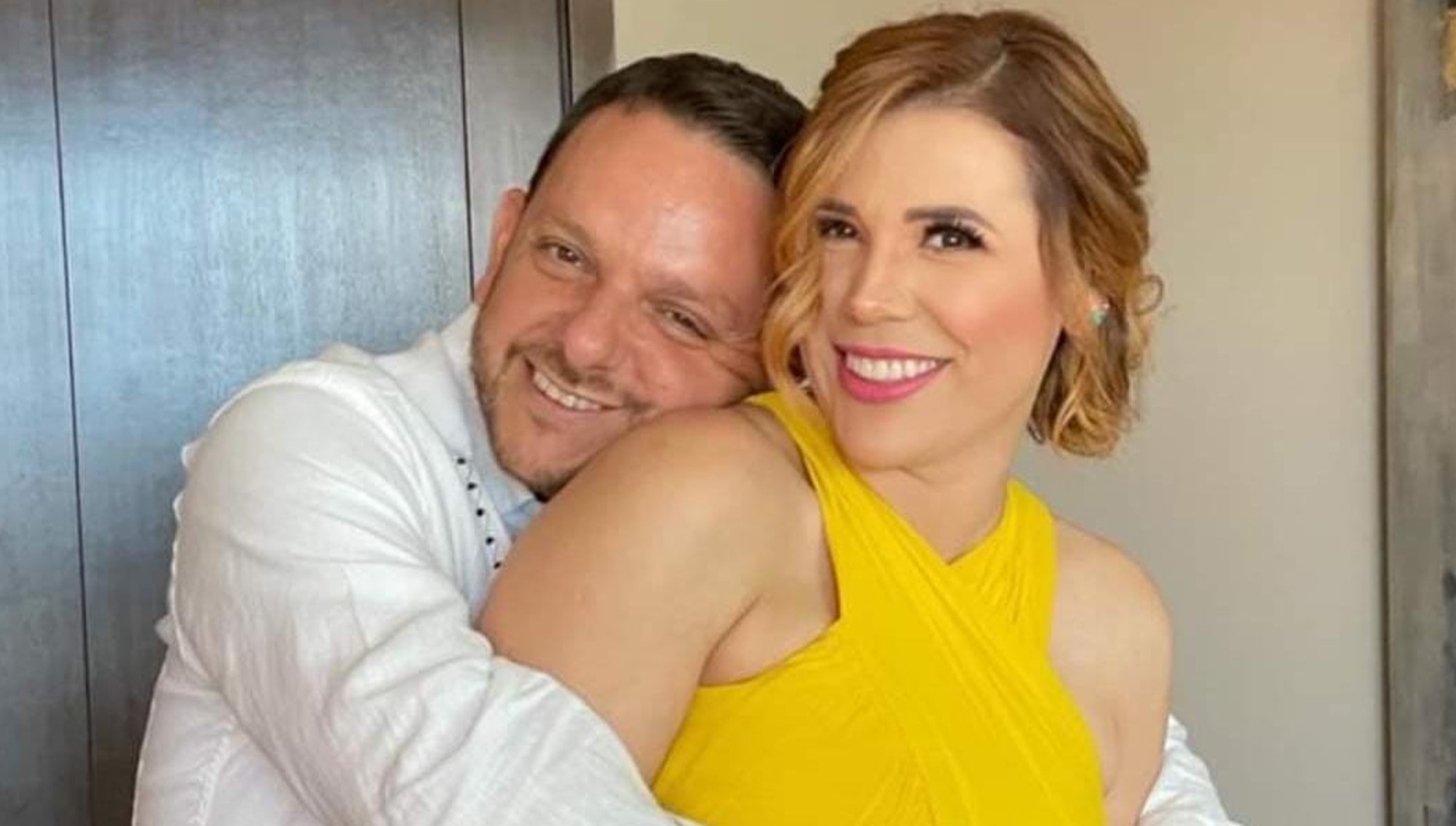 Carlos Torres se exhibe enamorado