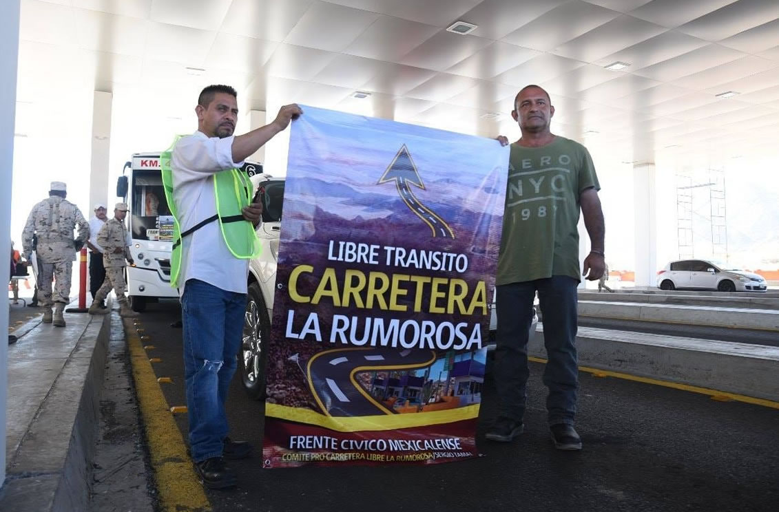 Toman casetas de cuota en La Rumorosa