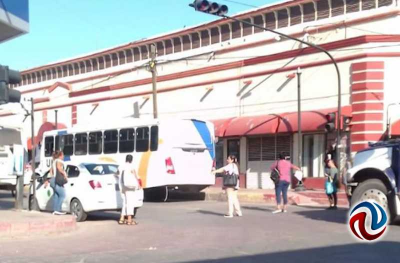 Por pésimo servicio de transporte protestaron trabajadoras en Guaymas