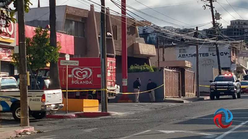 Resultado de imagen para asesinan a dos en un oxxo de colonia Hipodromo en Tijuana